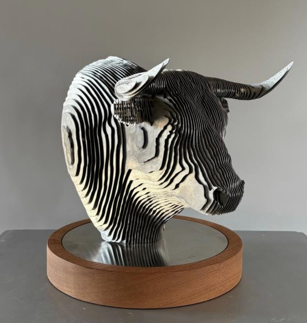 Screenshot of "El Toro VI" art piece by Tom Hiscocks, featuring vibrant colors and detailed abstract design.